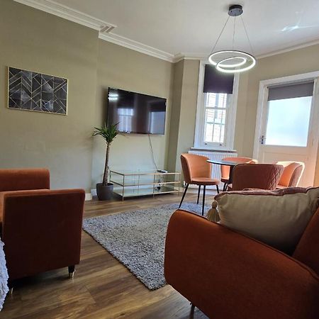 Spacious Studio For 4 Flat Near Regents Park N2 ลอนดอน ภายนอก รูปภาพ