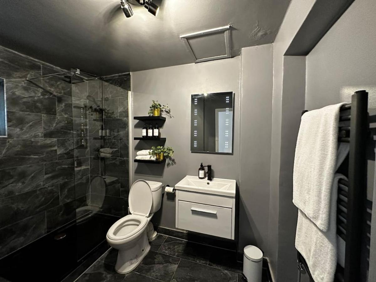 Spacious Studio For 4 Flat Near Regents Park N2 ลอนดอน ภายนอก รูปภาพ